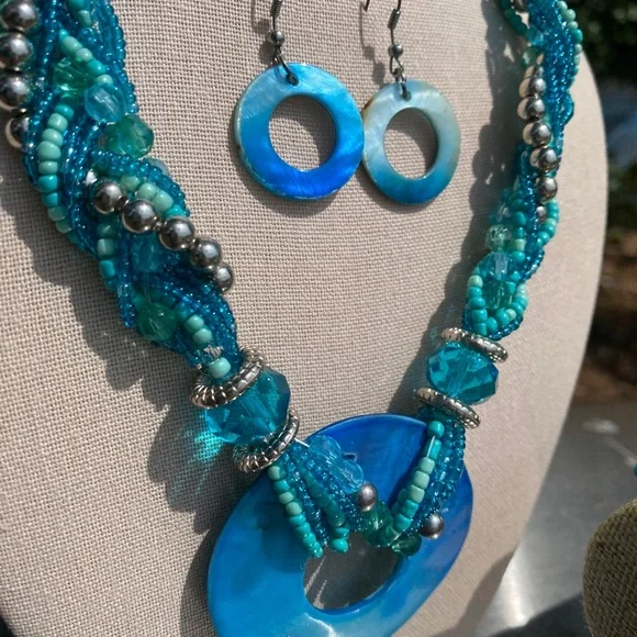 Turquoise "Ocean" Necklace, Bracelet, and Earrings Set - Picture 2 of 5